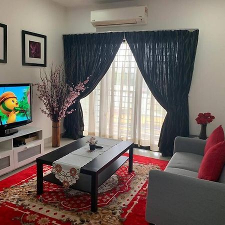 Homestay Shah Alam Eksteriør bilde