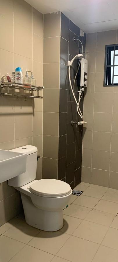 Homestay Shah Alam Eksteriør bilde